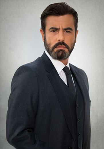 Tayanç Ayaydın