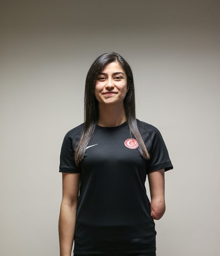 Gamze Bezan