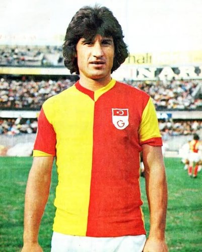 Gökmen Özdenak