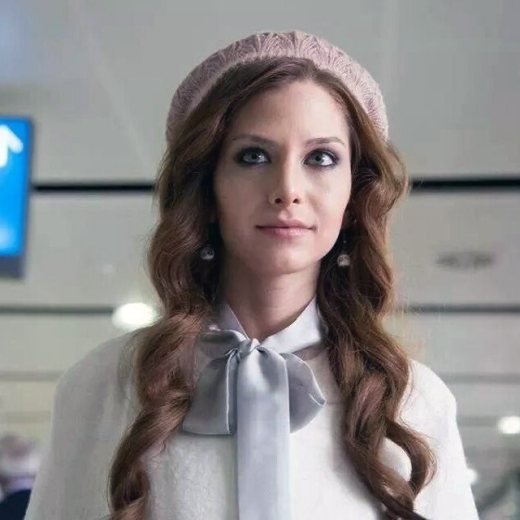 Ezgi Asaroğlu