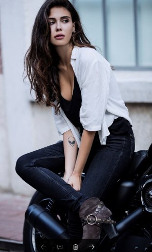 Dilara Aksüyek
