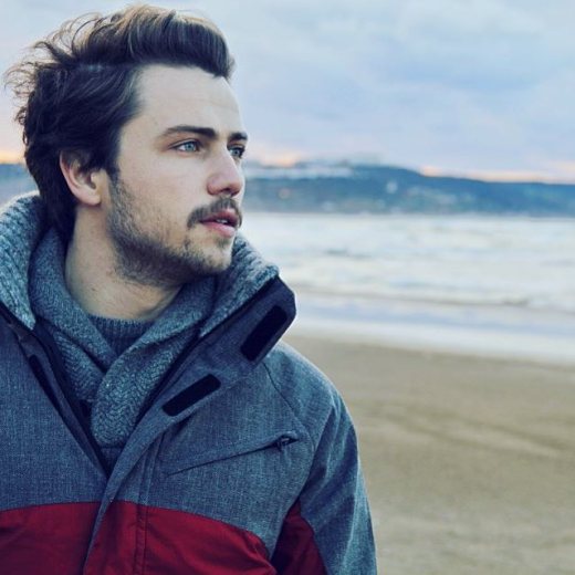 Tolga Sarıtaş