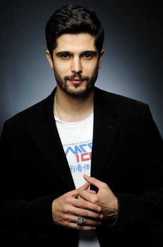 Haluk Piyes