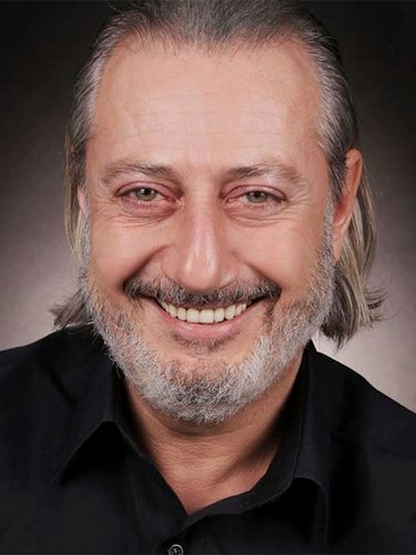 Ayhan Işık