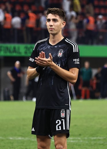 Demir Ege Tıknaz