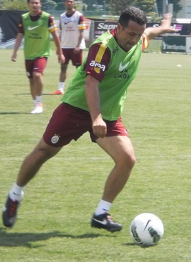 Saffet Akyüz