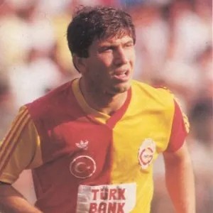 Tanju Çolak