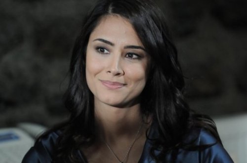 Özlem Conker