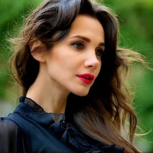 Yasemin Hadivent