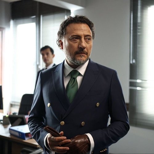Yiğit Özşener