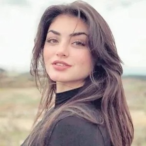 Özge Törer