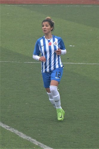 Ümran Özev