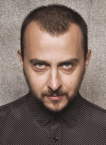 Ezel Akay