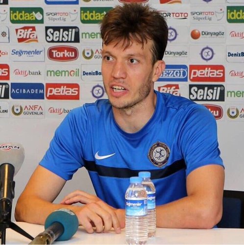 Numan Çürüksu