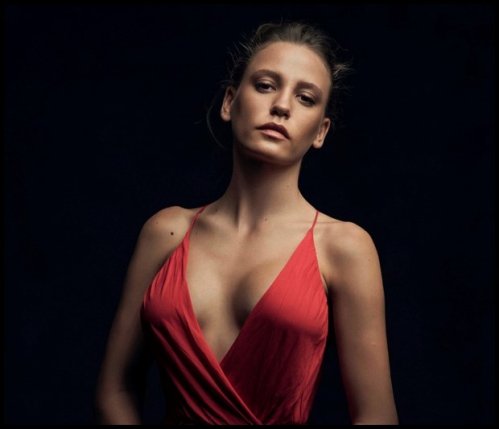 Serenay Sarıkaya