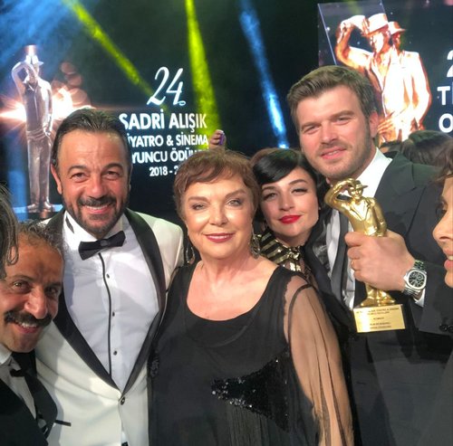 Sadri Alışık