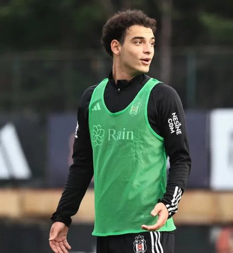 Aytuğ Batur Kömeç