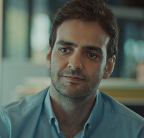 Bartu Küçükçağlayan