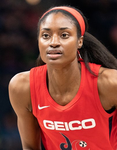 Lara Sanders