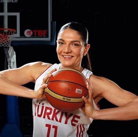Nevriye Yılmaz