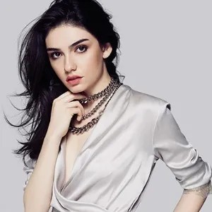 Hazar Ergüçlü