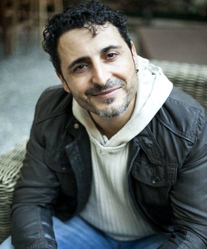 Suat Karausta