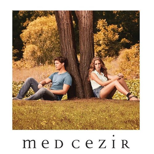 Tide Views (Medcezir Manzaraları)