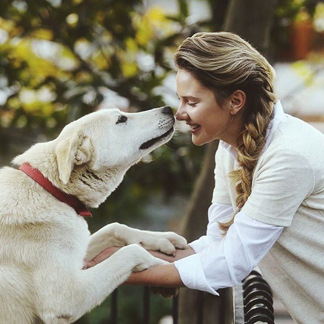 Sevdanın Bahçesi Dizisi Defne'nin (Alina Boz) Sevgilisi Var Mı?