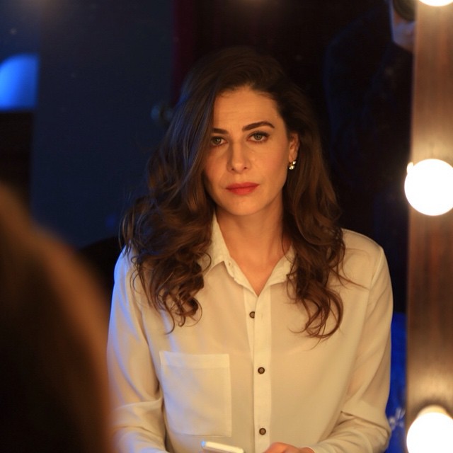 Paramparça Dilara (Ebru Özkan) Biyografi