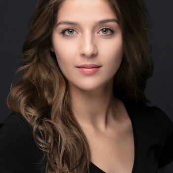 Ecem Çalhan Kimdir ?